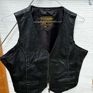 Hudson Leather vintage leather vest. Zippered and pockets , Black